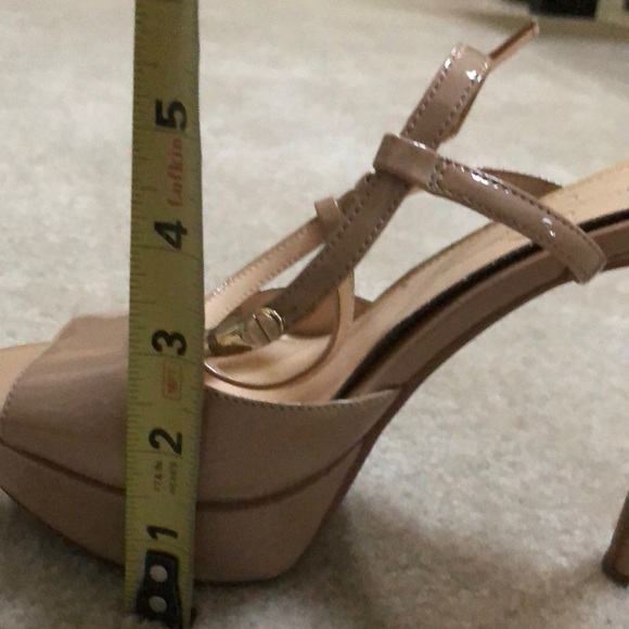 Jessica Simpson stiletto platform heel beige patent with gold size 7.5. Like new - Picture 6 of 6